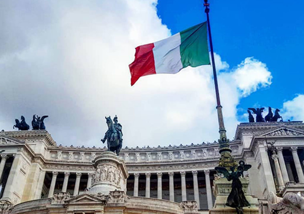 Bandiera Italiana in piazza